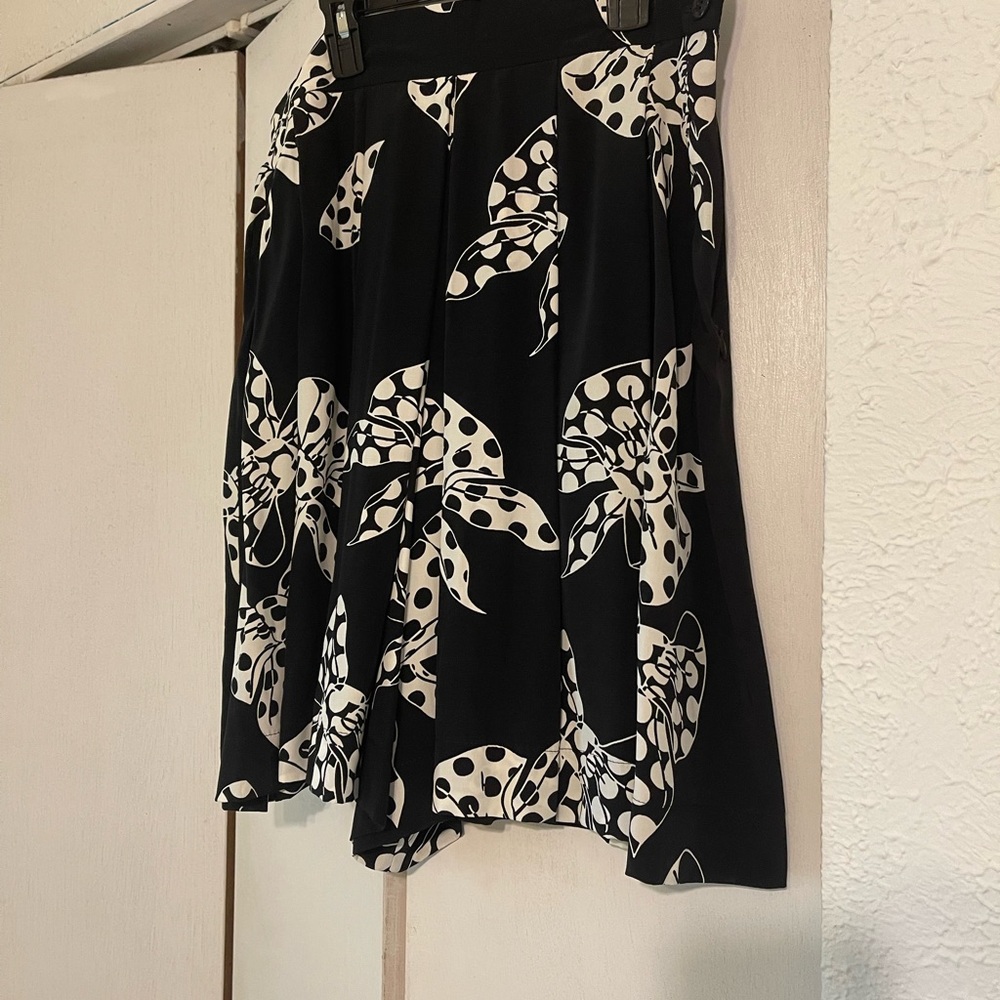 Mondi Black and White High Waist Pleated Skater Shorts
